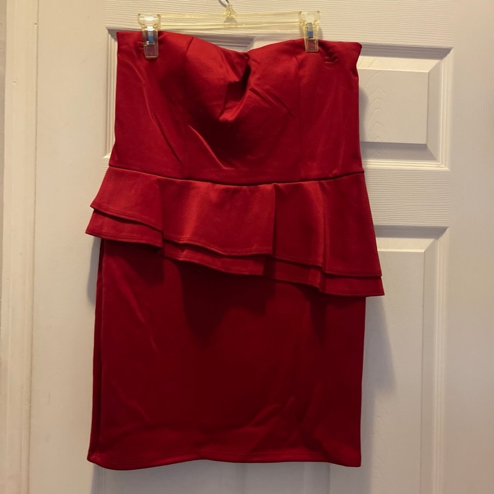Brat Star Bold Red Top